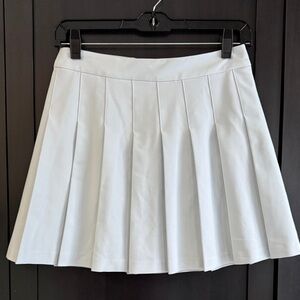 Sun.Deh by aritzia Elegant White Pleated Skirt